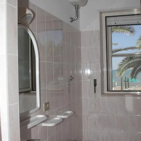 2 Pini Hotel 3*
