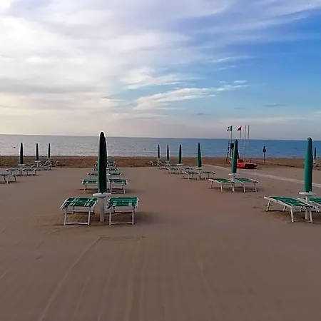 Hotel Villaggio 2 Pini 3*