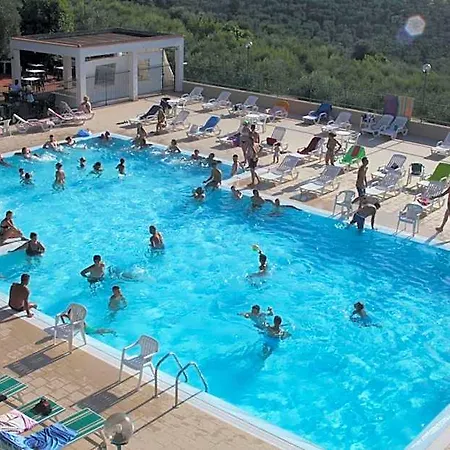 Villaggio 2 Pini 3*