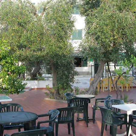 2 Pini Ξενοδοχείο Rodi Garganico