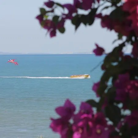 Ξενοδοχείο 2 Pini 3*